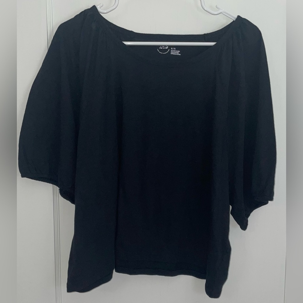 Aerie Black Flowy Short-Sleeve Top - Size: XL